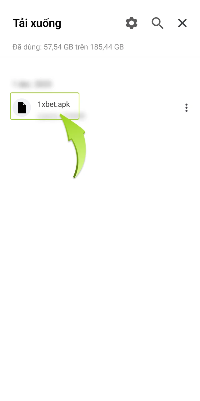 Tìm tệp APK của 1xbet trong thư mục tải xuống và mở nó.